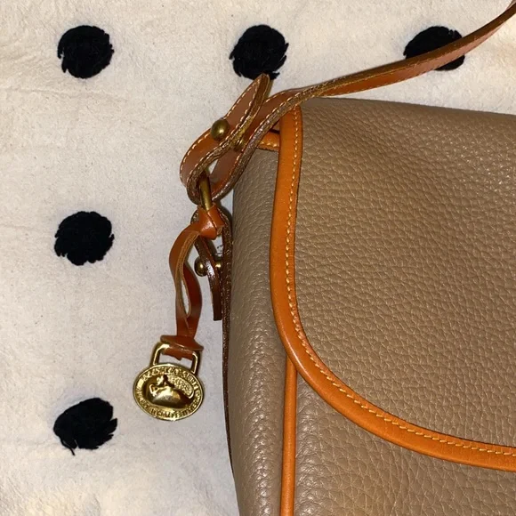 Dooney & Bourke Crossbody Bag - Picture 3 of 9